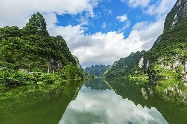 逃离荒凉之地